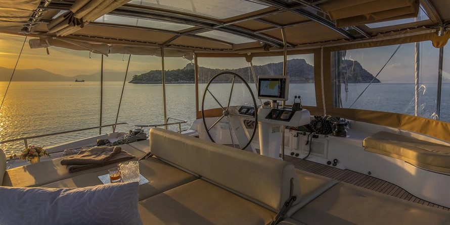 Lagoon 52