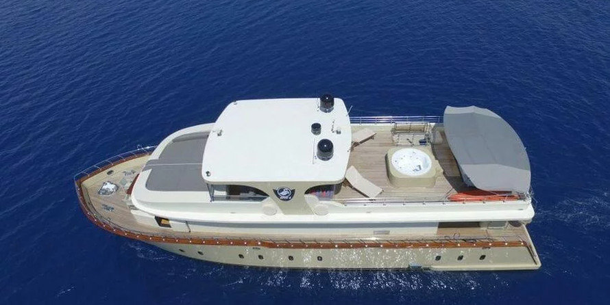 Motor yacht