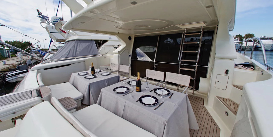 Ferretti 57 Fly