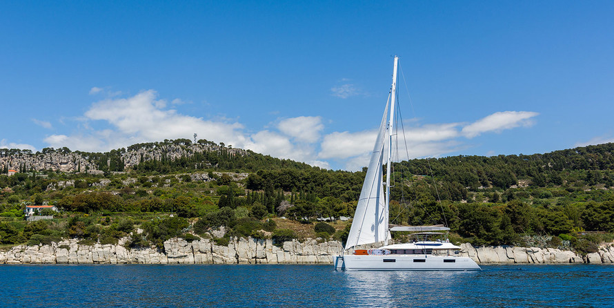 Lagoon 620
