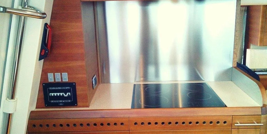 Aicon 64 - 4 + 1 cab.