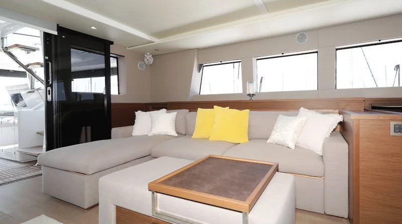 Lagoon 620