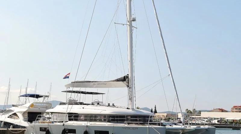 Lagoon 620