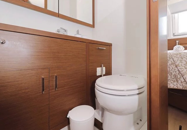 Lagoon 620 - 5 + 2 cab.