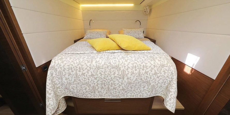 Lagoon 620 - 5 + 2 cab.