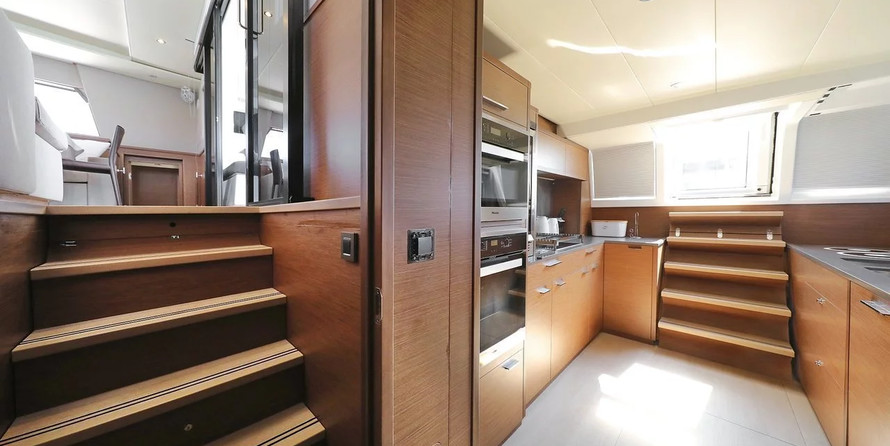 Lagoon 620 - 5 + 2 cab.