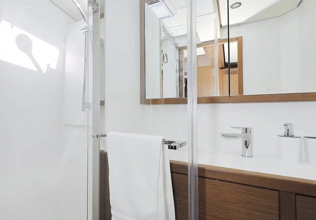 Lagoon 620 - 5 + 2 cab.