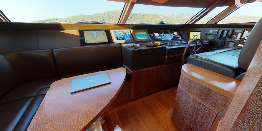 Cantieri di Pisa Akhir 85