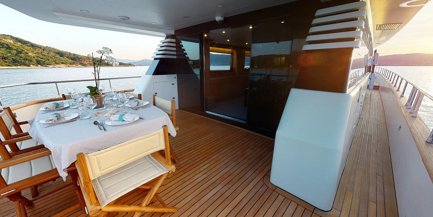 Cantieri di Pisa Akhir 85