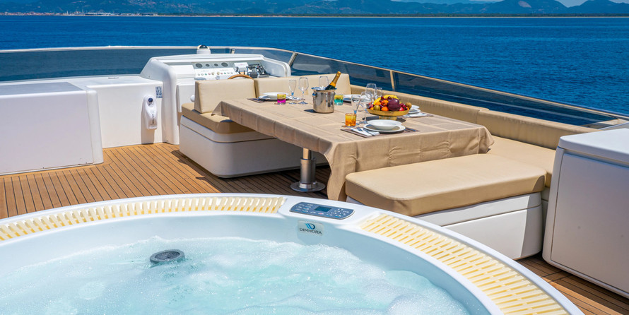 Cantieri di Pisa Akhir 85