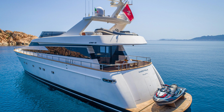 Cantieri di Pisa Akhir 85