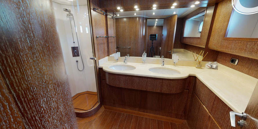 Cantieri di Pisa Akhir 85