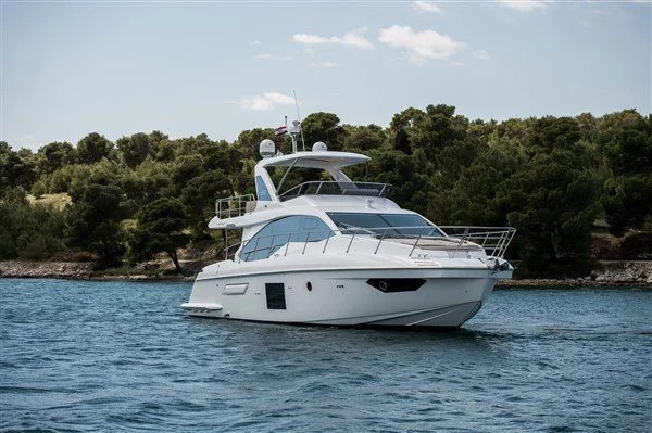 Azimut 55