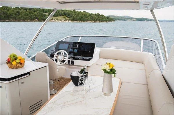 Azimut 55