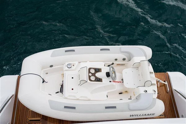 Azimut 55