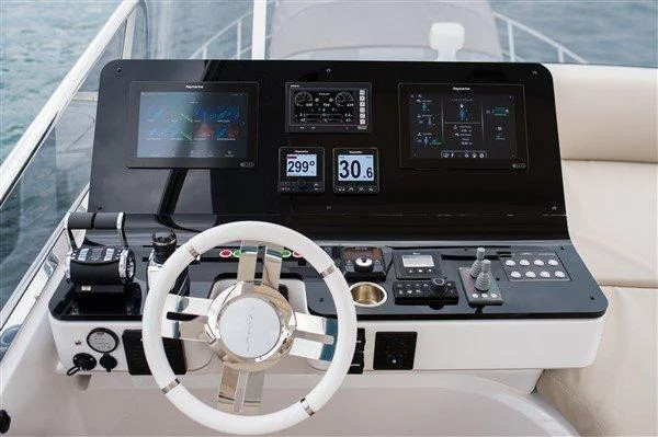 Azimut 55