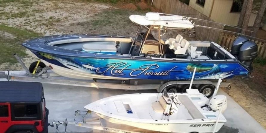 Pursuit 2870 center console