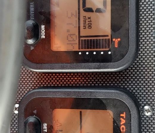 Pursuit 2870 center console