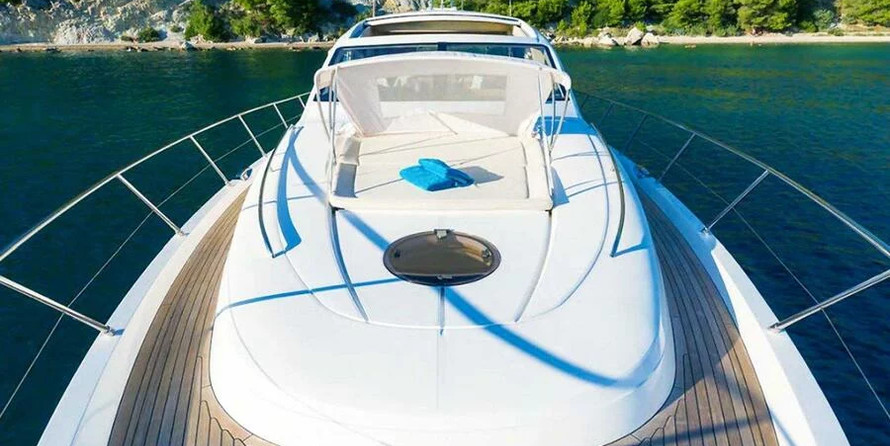 Princess V65 - 3 cab.