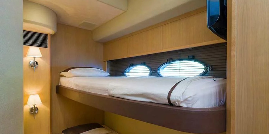 Princess V65 - 3 cab.