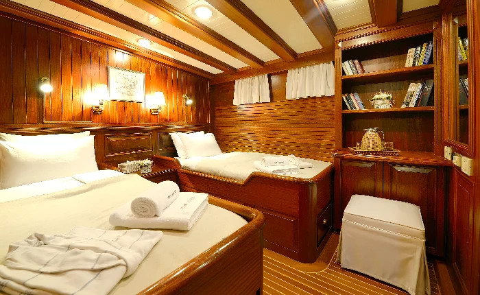 Princess V55 (1997-2001)