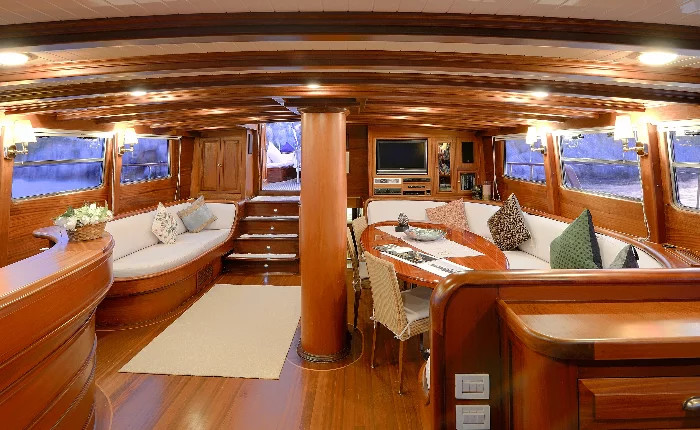 Princess V55 (1997-2001)