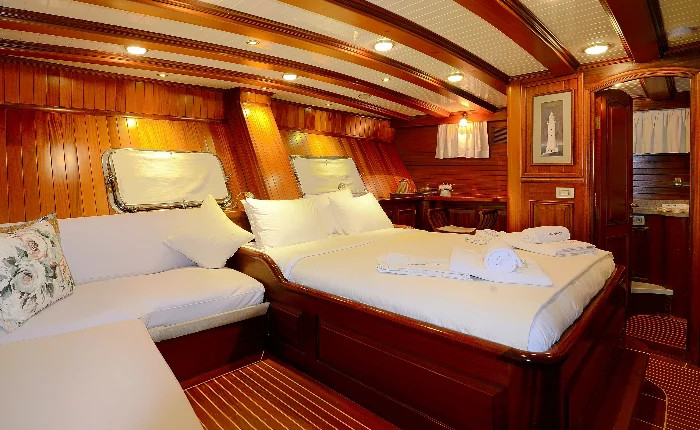 Princess V55 (1997-2001)