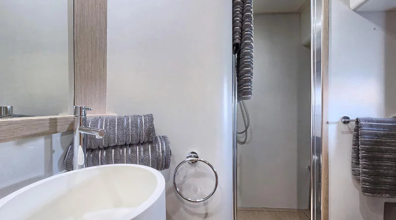 Ferretti 620