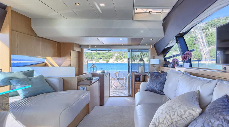 Ferretti 620