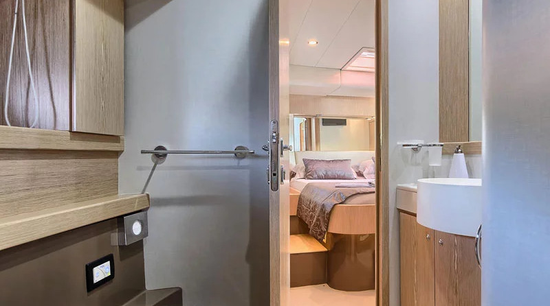 Ferretti 620