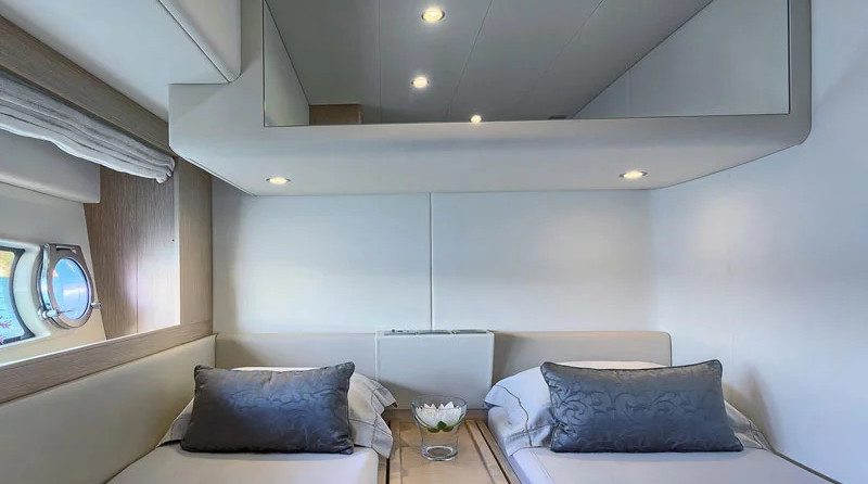 Ferretti 620