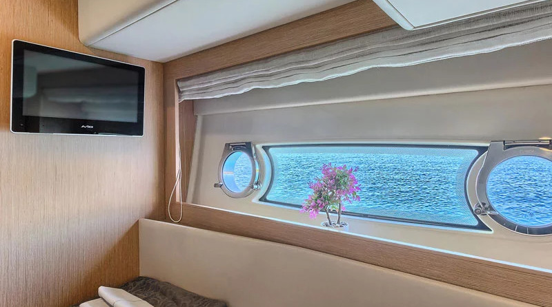 Ferretti 620