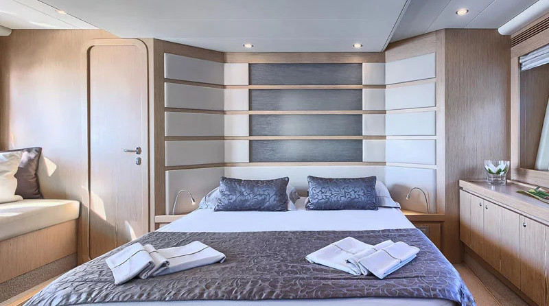 Ferretti 620