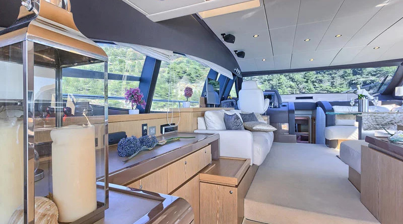 Ferretti 620