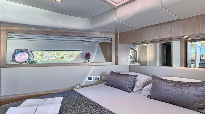 Ferretti 620