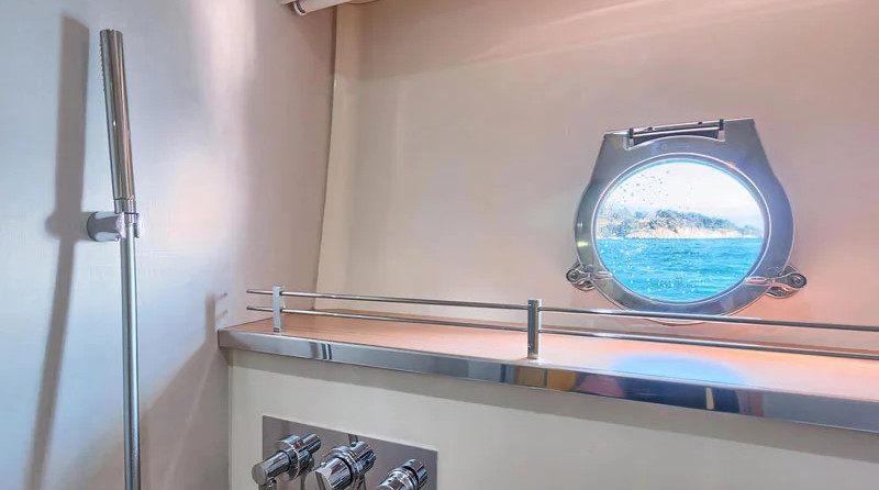 Ferretti 620