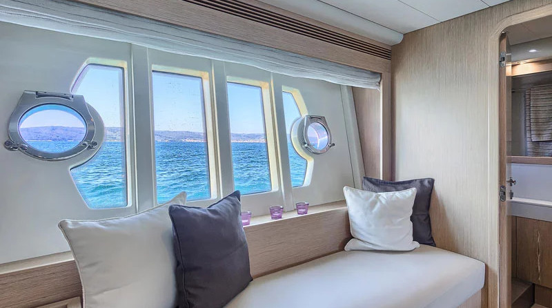 Ferretti 620