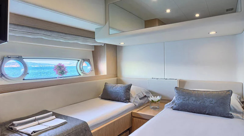 Ferretti 620