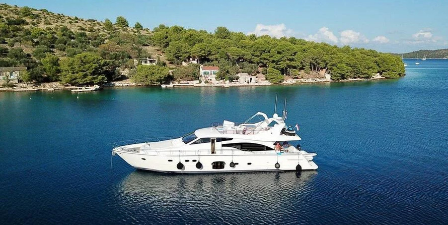 Ferretti 551 Yachts