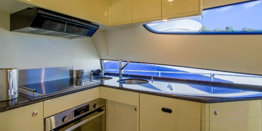 Ferretti 551 Yachts