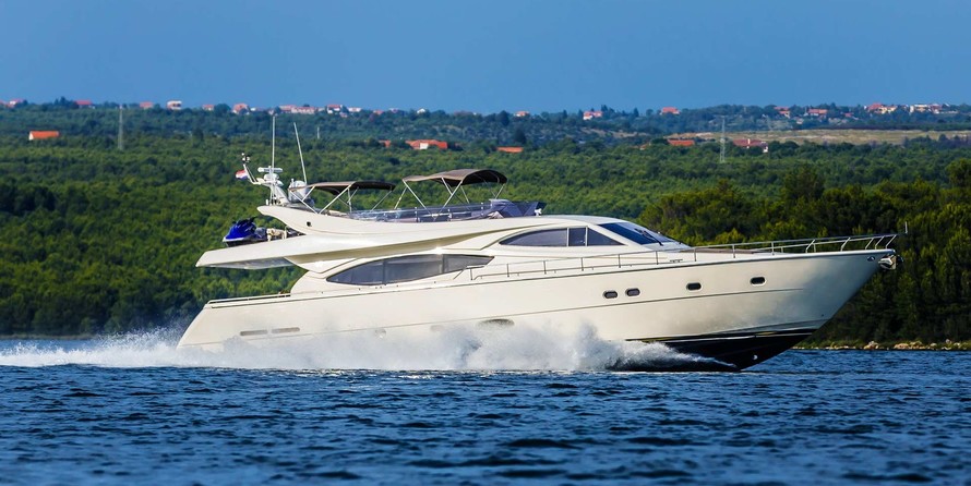 Ferretti 760