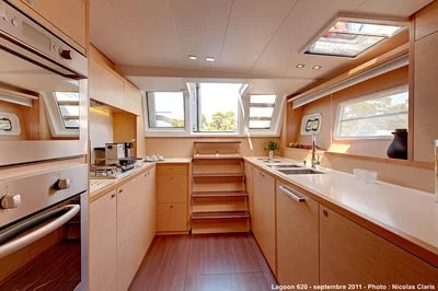 Lagoon 620