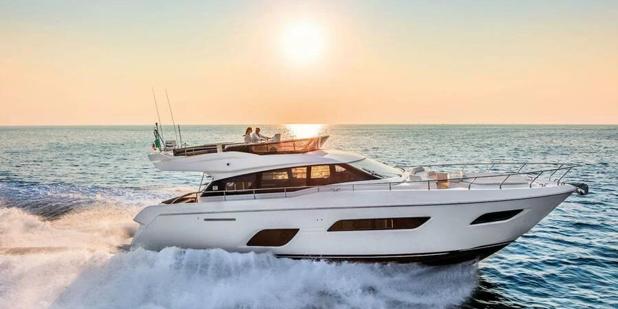 Ferretti 550