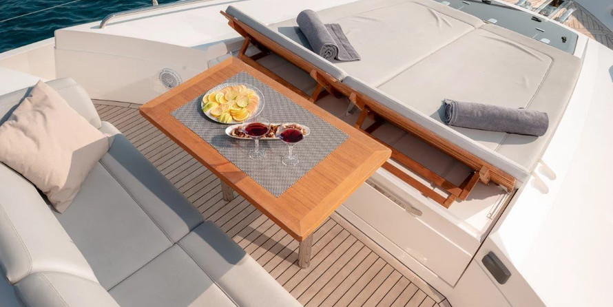 Princess 72 Flybridge - 4 + 1 cab.