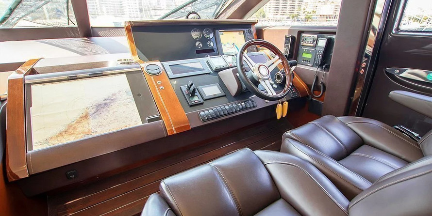 Princess 72 Flybridge - 4 + 1 cab.