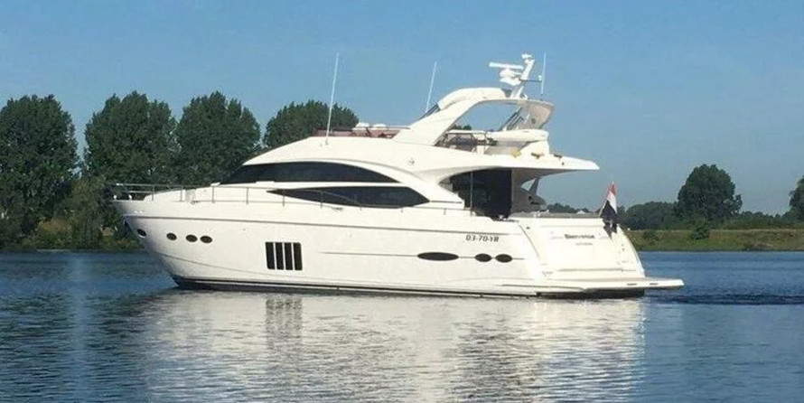 Princess 72 Flybridge - 4 + 1 cab.