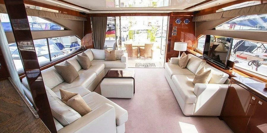 Princess 72 Flybridge - 4 + 1 cab.