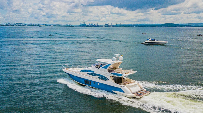 Azimut 64