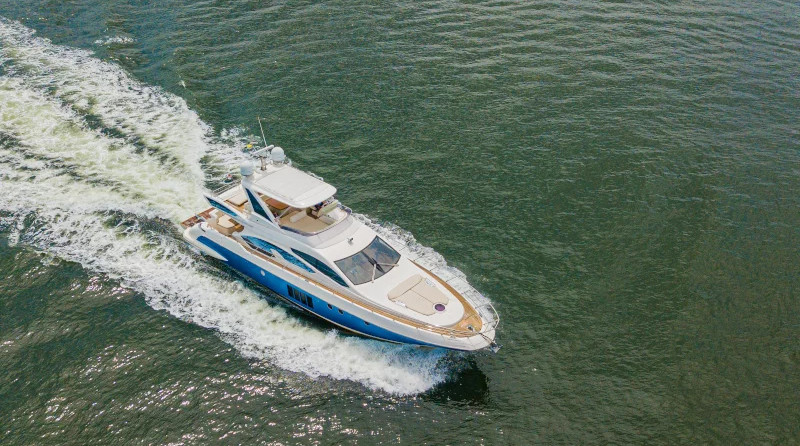 Azimut 64