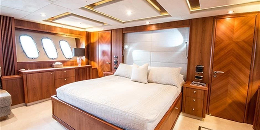 Sunseeker Predator 108